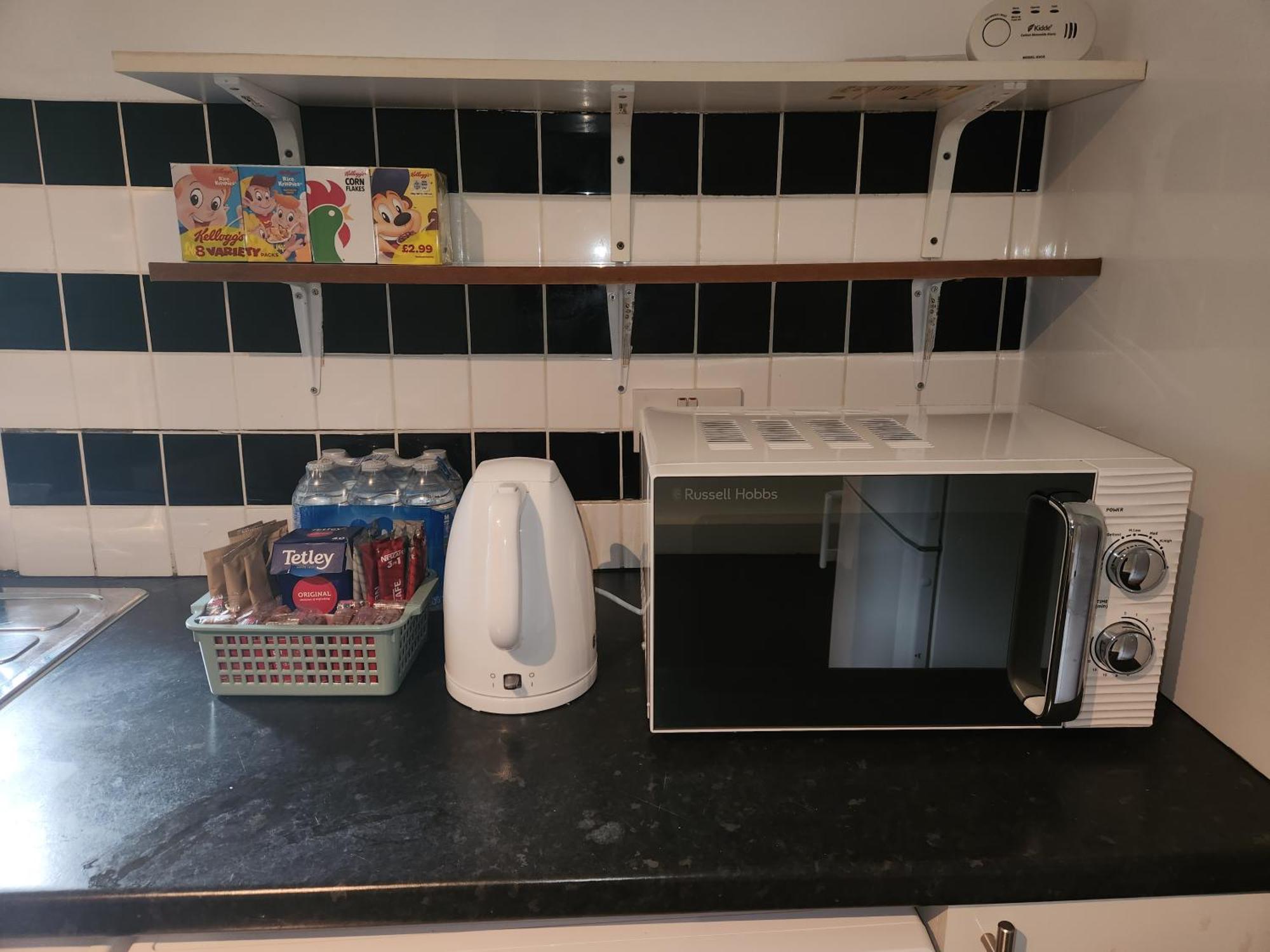 Flat With Work Station, Monitor, Smart Tv & Netflix Apartment ลอนดอน ภายนอก รูปภาพ